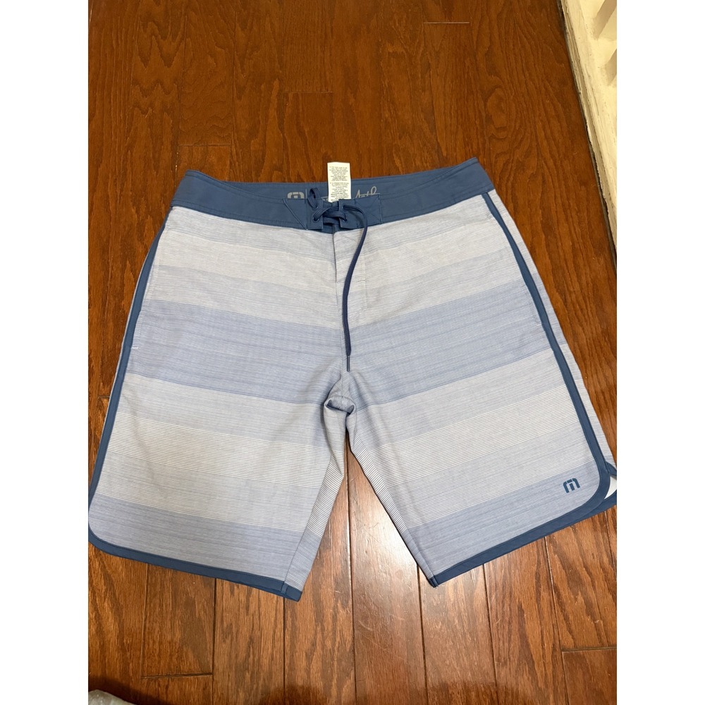 TravisMathew Mens Blue Striped Board Shorts Swim Trunks Size 34 Stretch